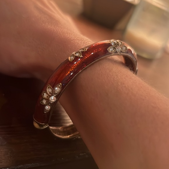 Rust red gold floral cuff metal bracelet bangle women’s fashion jewelry - Picture 8 of 13